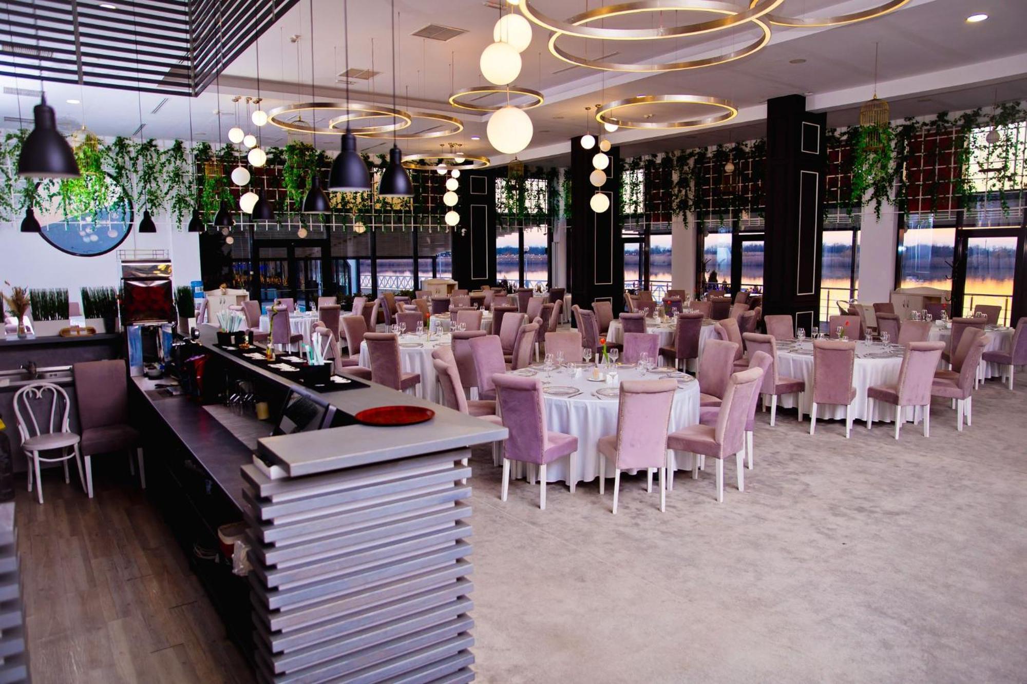 Evergreen Hotel 4*