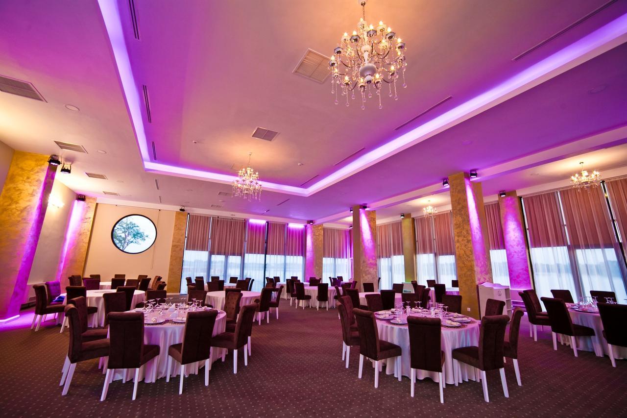 Evergreen Hotel